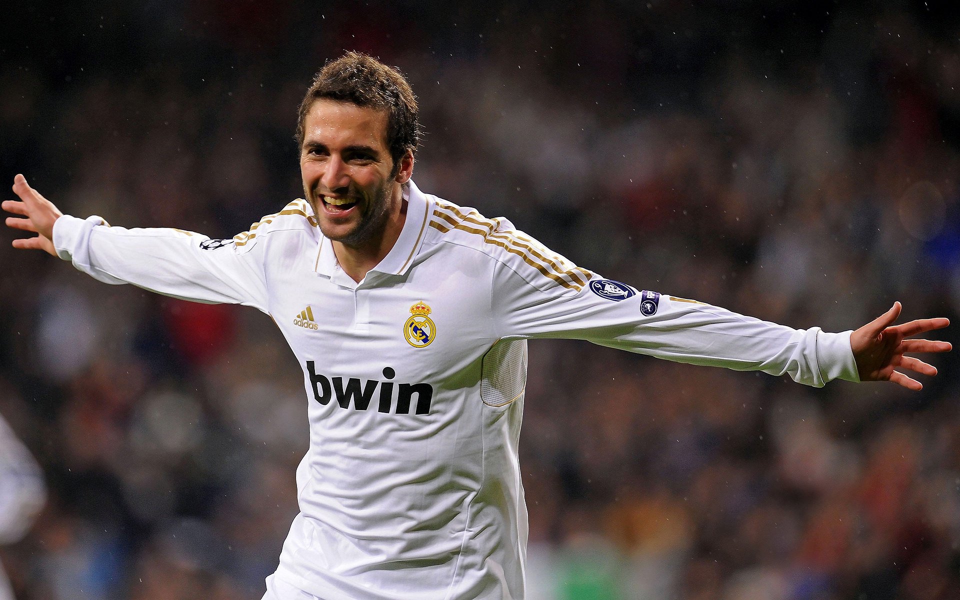 公牛社交媒体连发多条互动帖增加曝光率，公牛宣传图