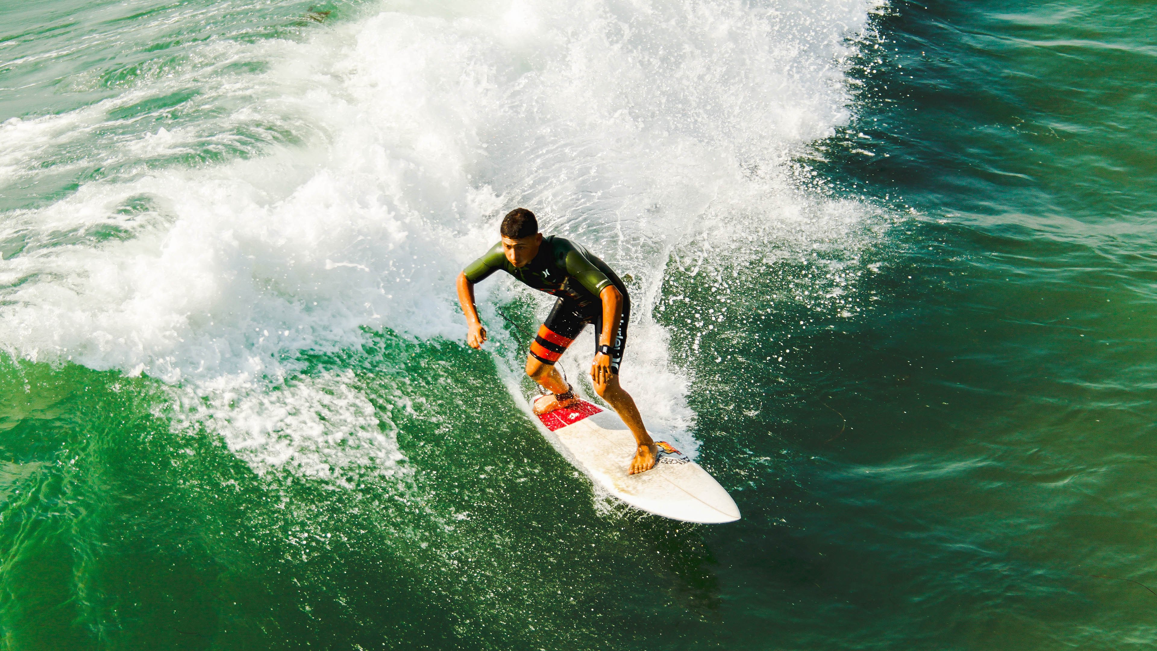覃海洋精准配速助力比赛成功，覃海洋游泳